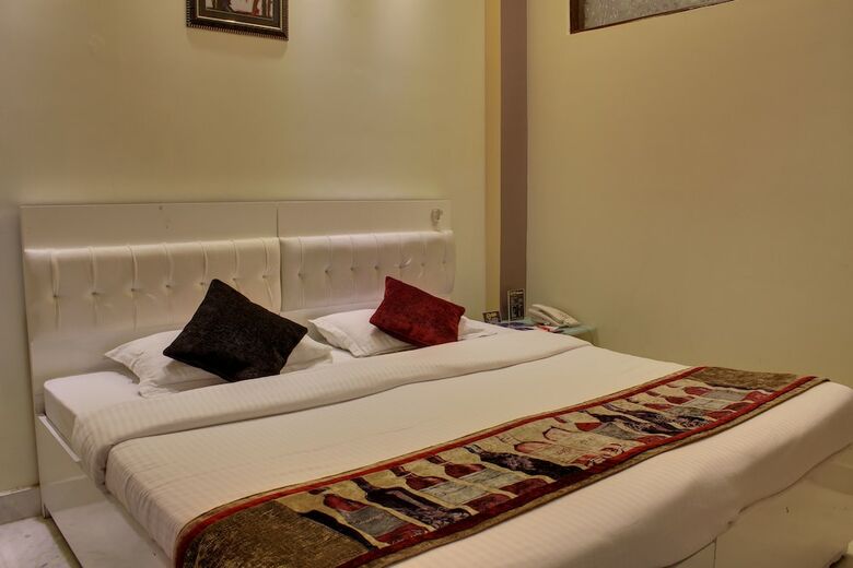 Hotel Oyo 319 Rk Residency