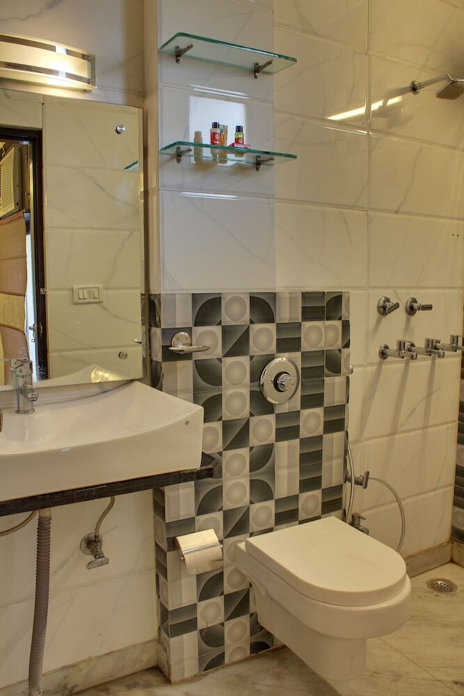 Hotel Oyo 319 Rk Residency