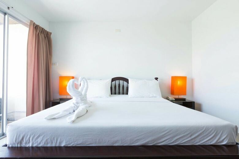 Hotel Chatkaew Hill & Residence