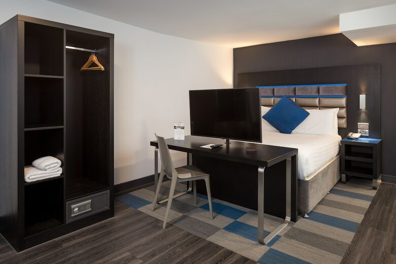 Apartamentos Roomzzz Chester City