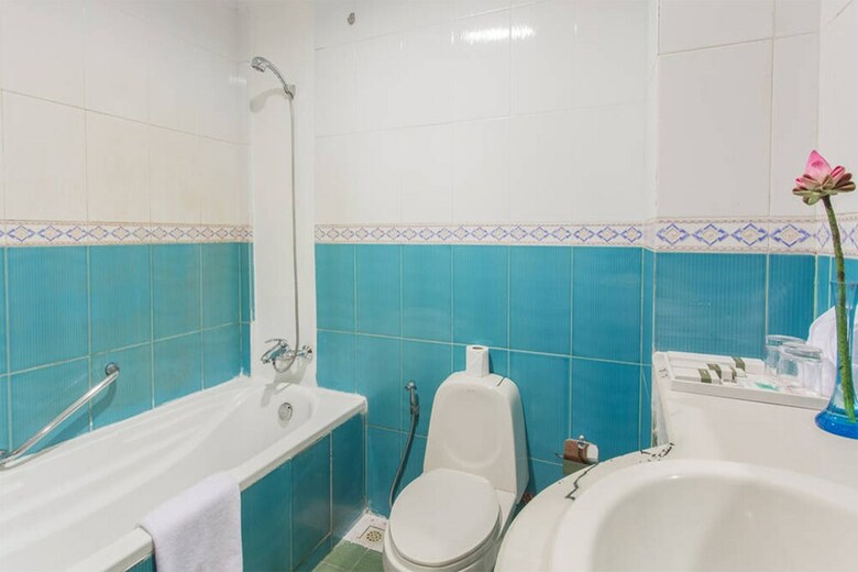 Angkor Vireak Chey Hotel