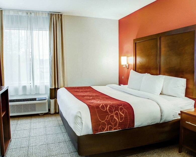 Hotel Comfort Suites Tyler South