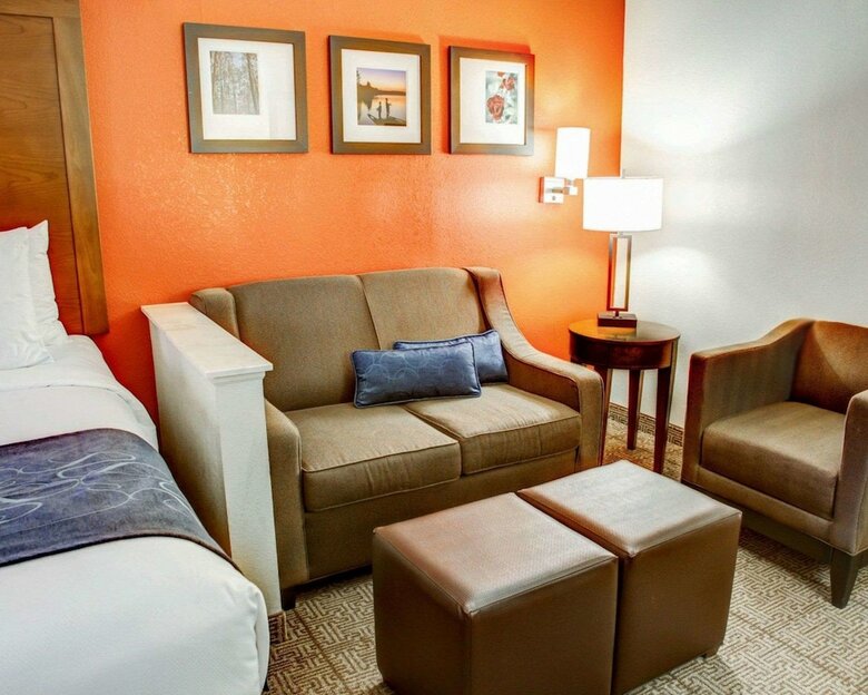 Hotel Comfort Suites Tyler South