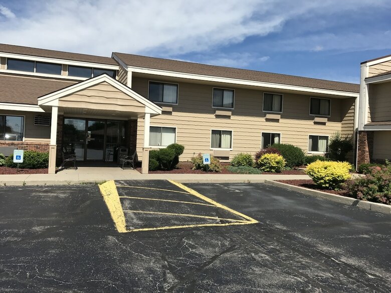Hotel Americinn By Wyndham West Bend