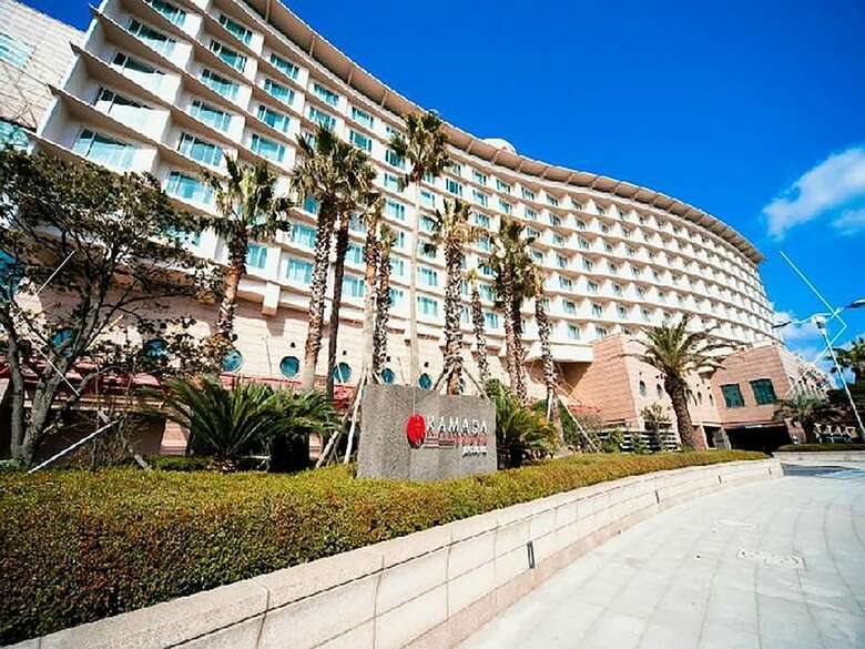 Hotel Ramada Plaza Jeju Ocean Front