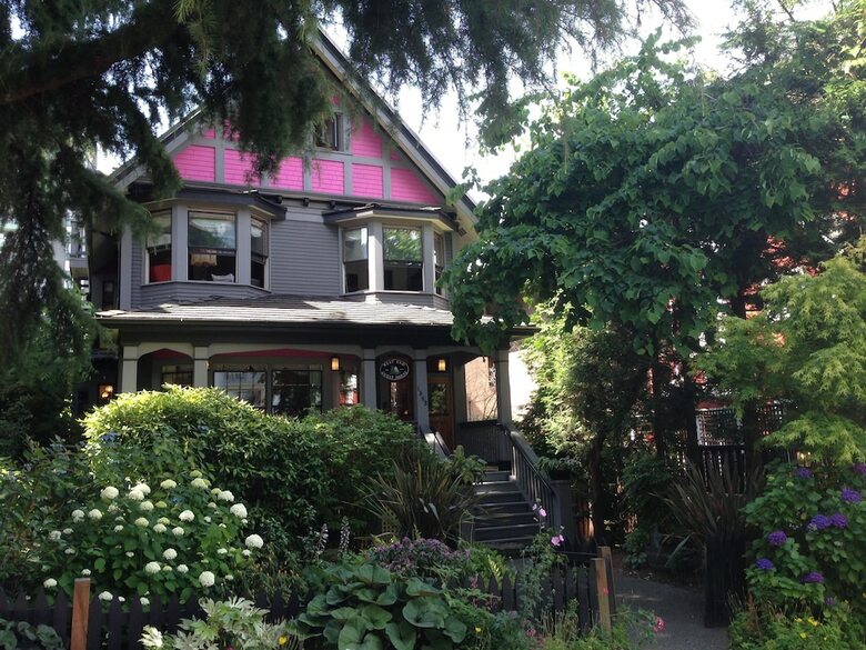 Bed & Breakfast West End Guest House