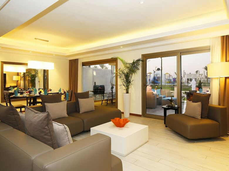 Hotel Dana Beach Resort
