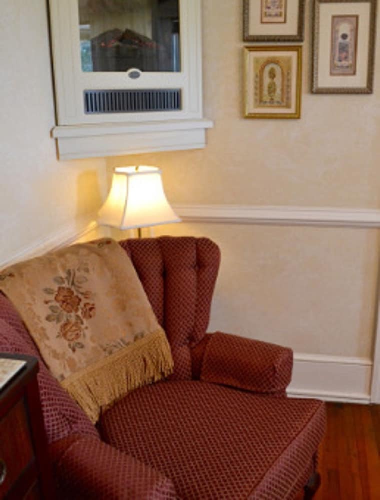 Abbington Green Bed & Breakfast Inn