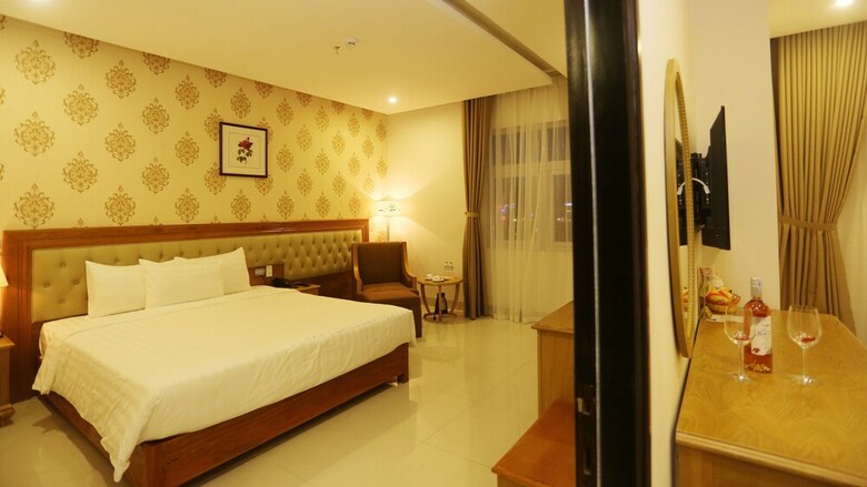 Royal Family Hotel Da Nang