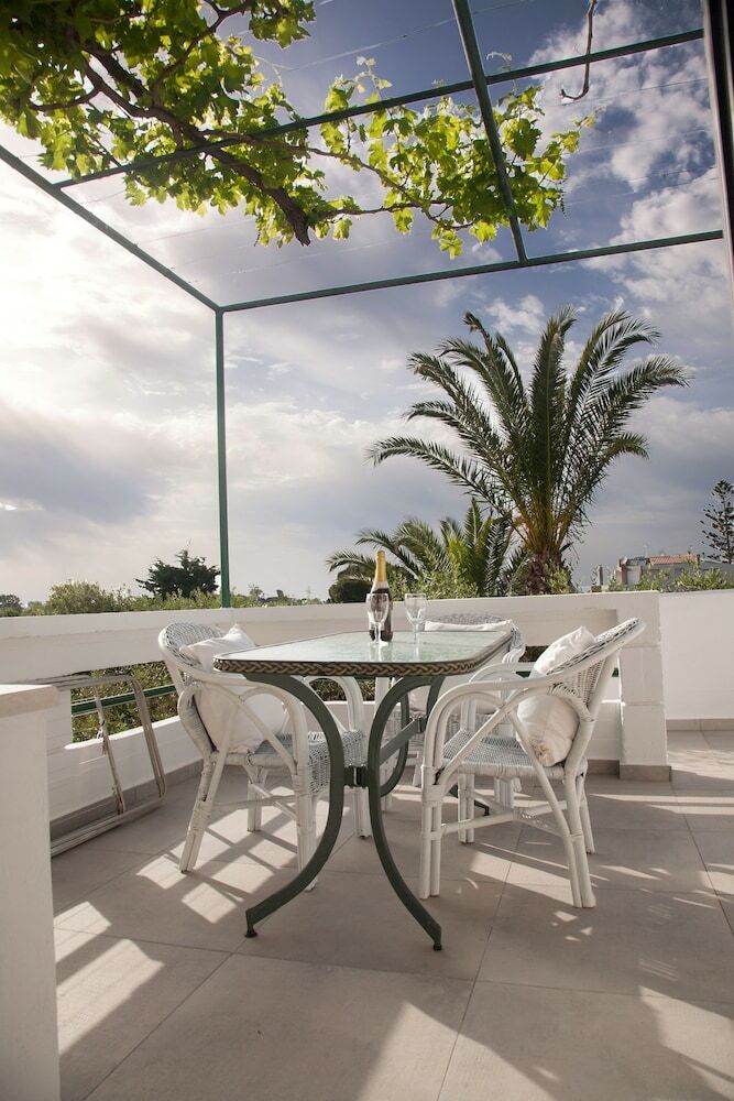 Aparthotel Artemis Village Apartments & Studios