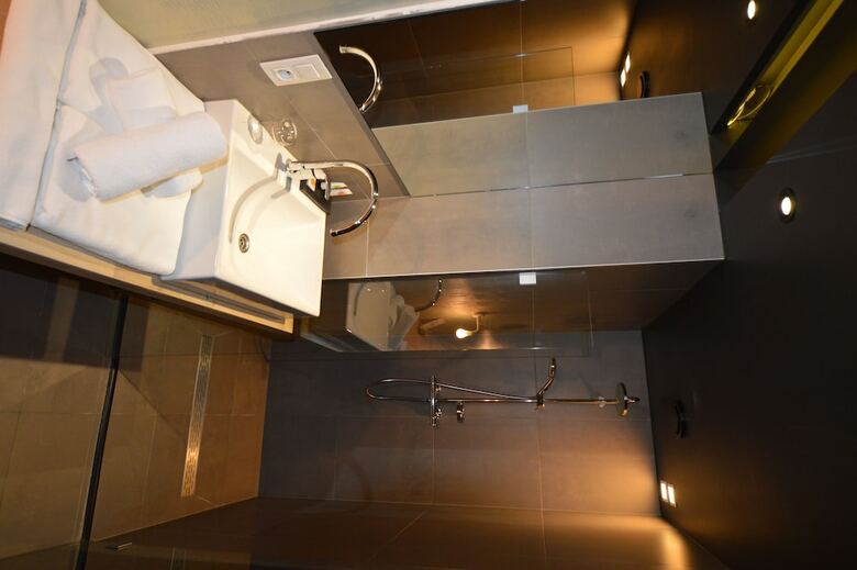 Amosa Li�ge City Centre Hotel