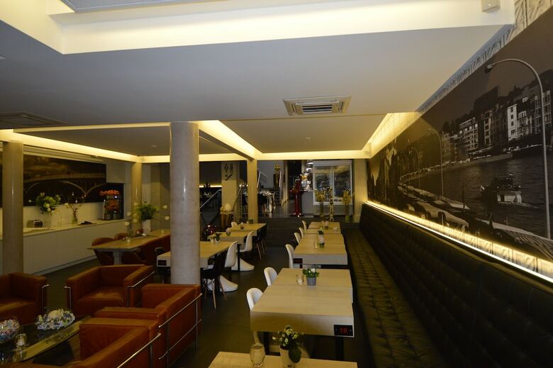 Amosa Li�ge City Centre Hotel