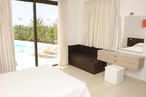Platzia Beach Villas