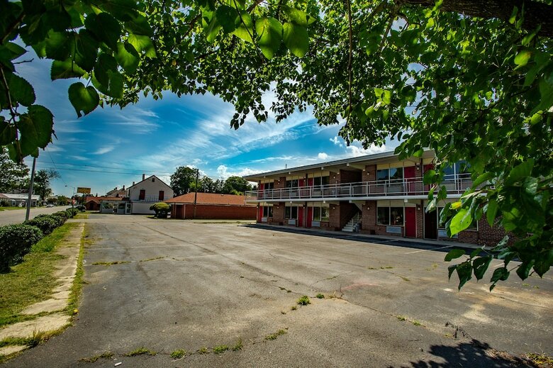 Motel Coach House
