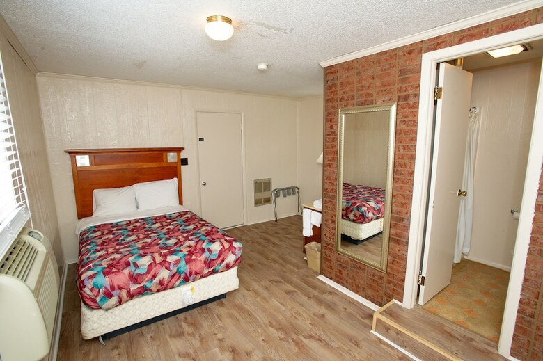 Motel Coach House