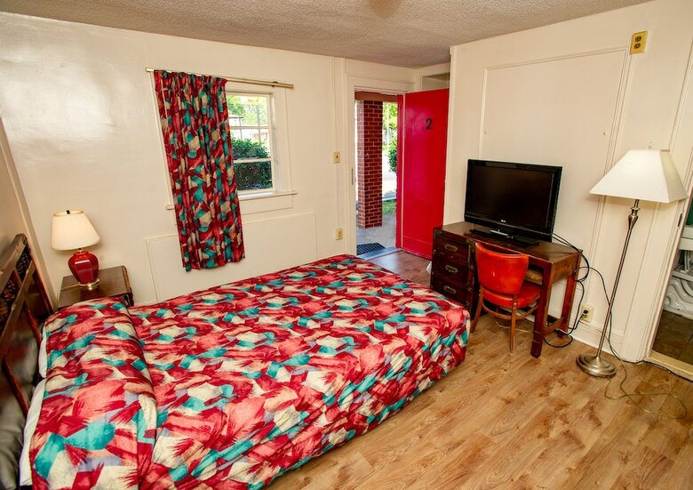 Motel Coach House