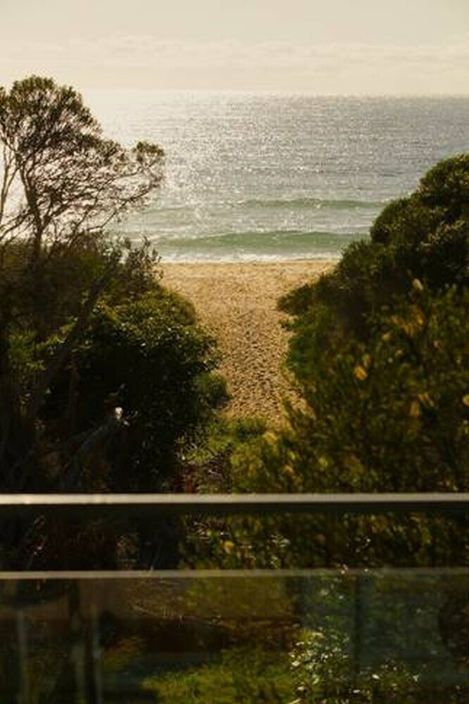 Beach House 2 - Tura Beach