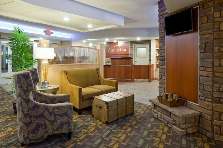 Hotel Americinn By Wyndham Hartford Sd
