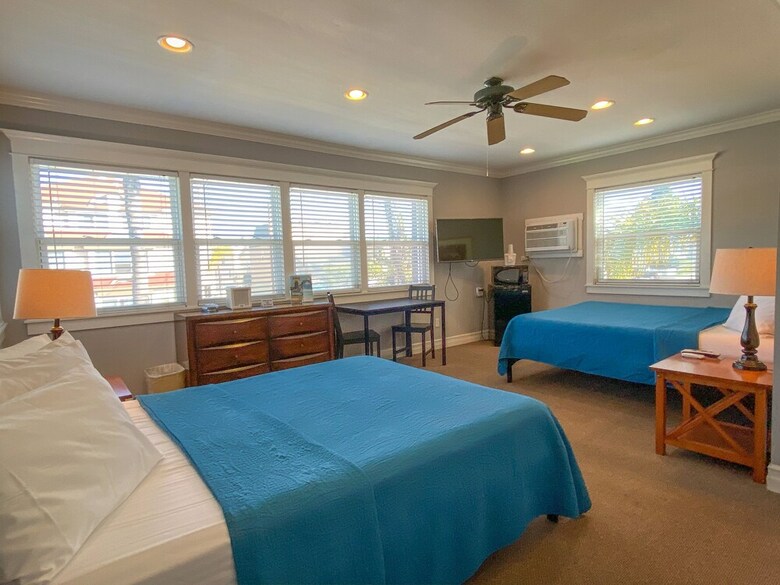 Motel Coronado Island Inn