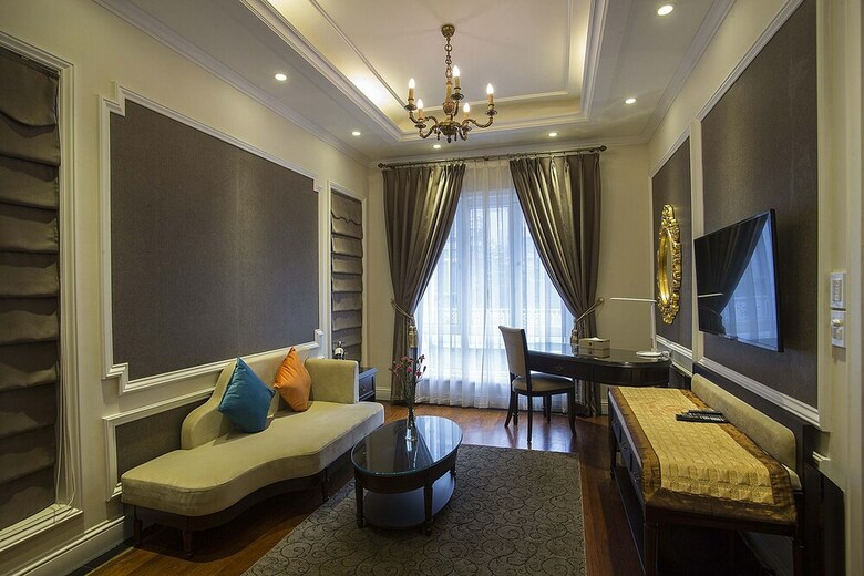 New Era Hotel And Villa