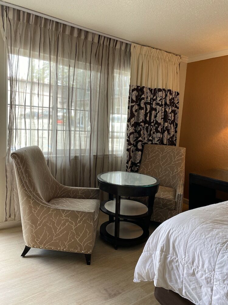 Motel Stateline Economy Inn & Suites