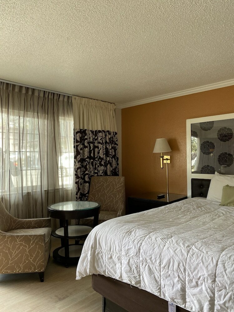 Motel Stateline Economy Inn & Suites
