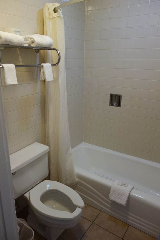 Motel Vip Inn And Suites