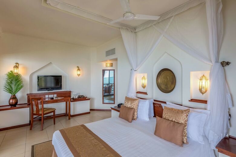 Hotel Sea Cliff Resort & Spa