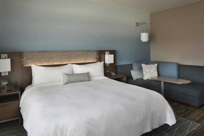 Hotel Buffalo Marriott At Lecom Harborcenter