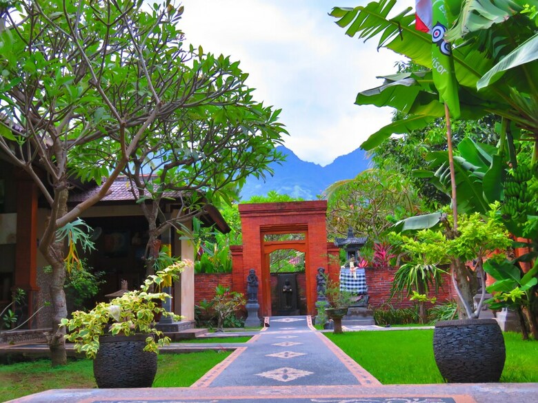 Hotel Suka Sari Cottages