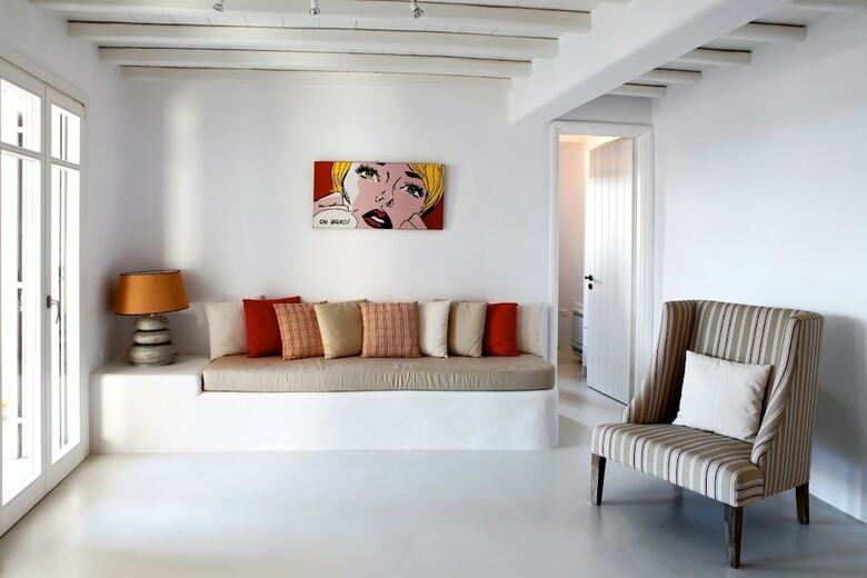 Villa Elia White Residence