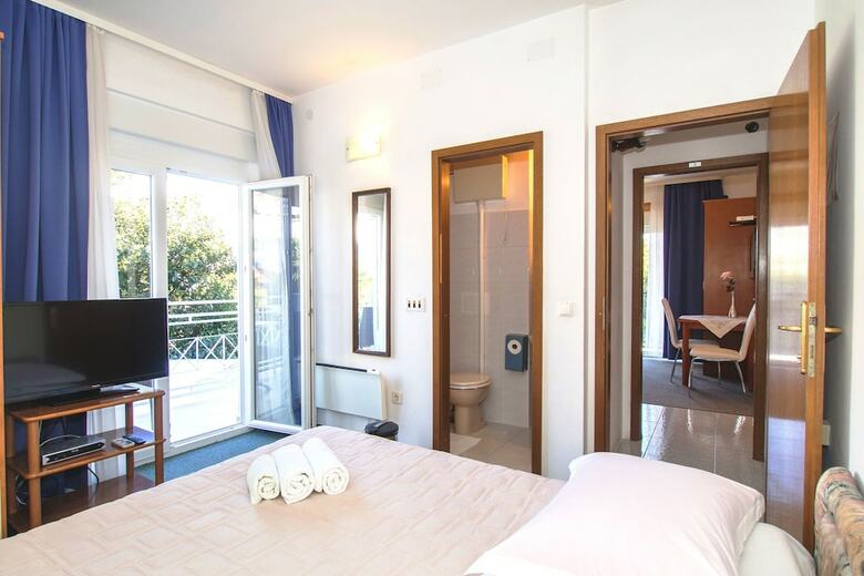 Hotel Beachfront Villa Mediteran