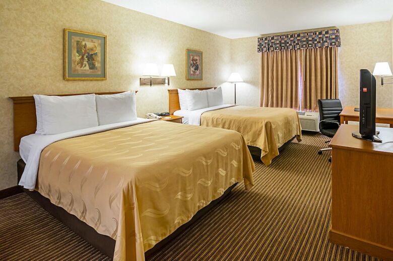 Hotel Quality Inn & Suites