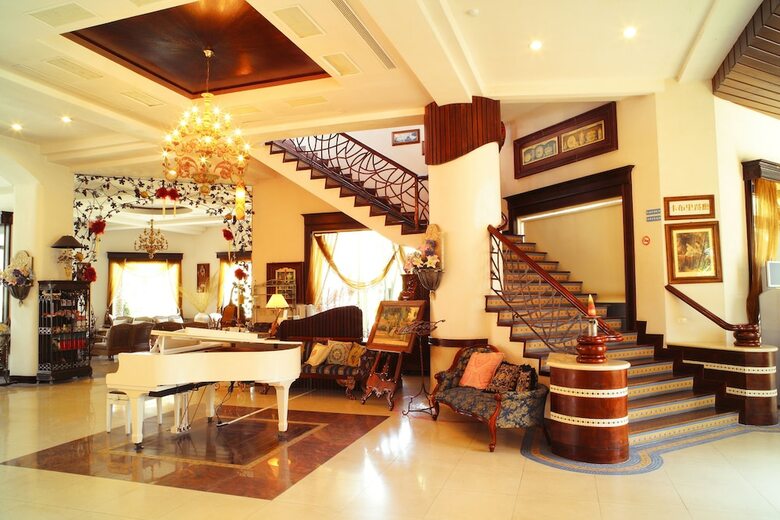 Shangrila Boutique Hotel