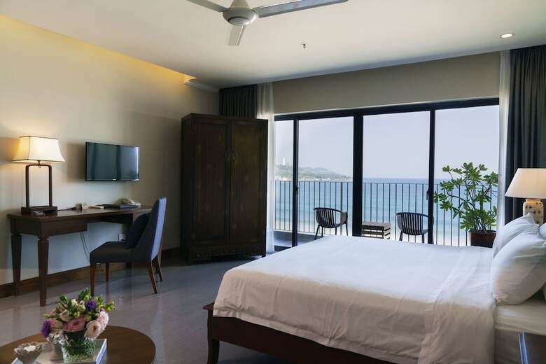 Dan Oasis Beach Hotel And Apartment