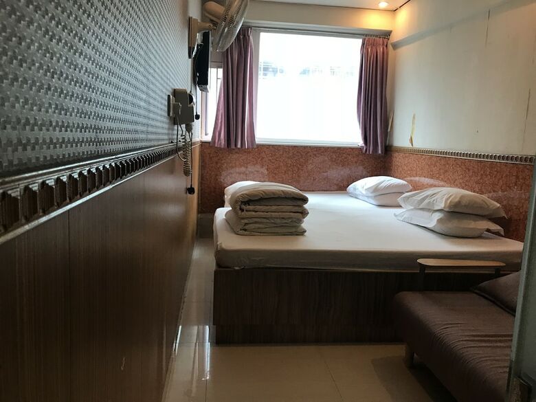 Hotel New Garden Hostel