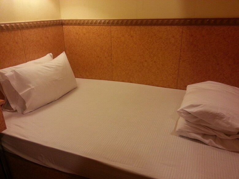 Hotel New Garden Hostel