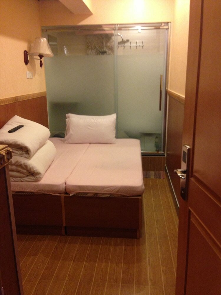 Hotel Traveller Friendship Hostel
