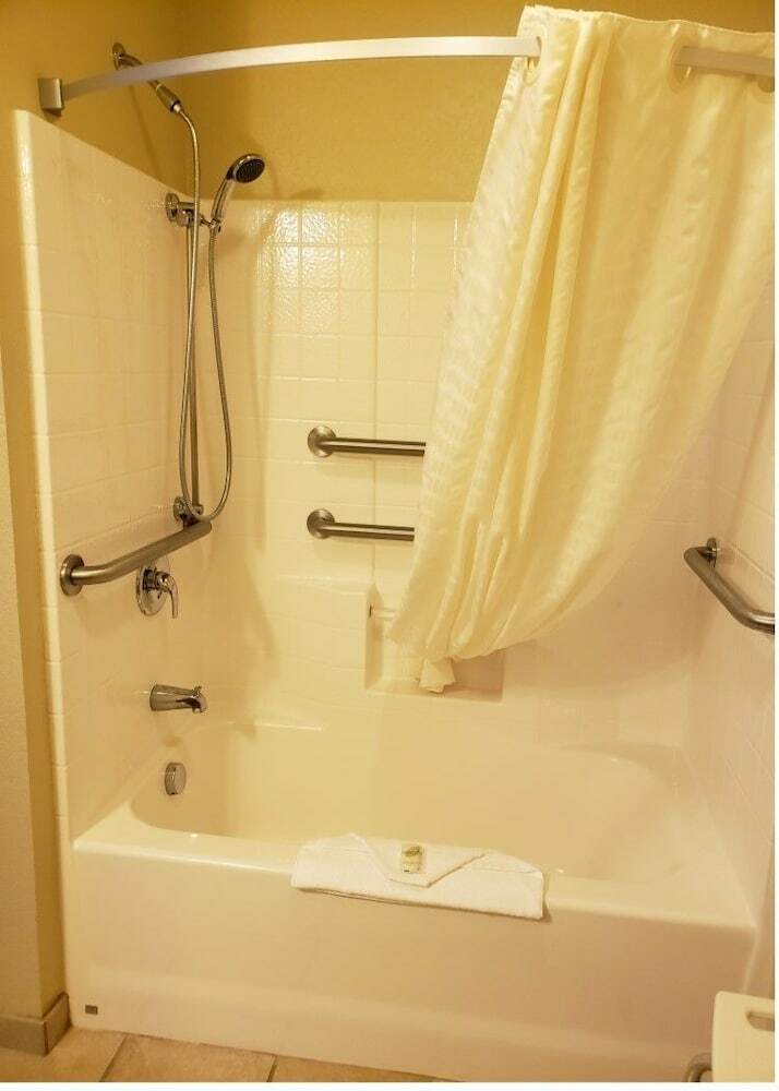 Hotel Cobblestone Inn & Suites - Cambridge