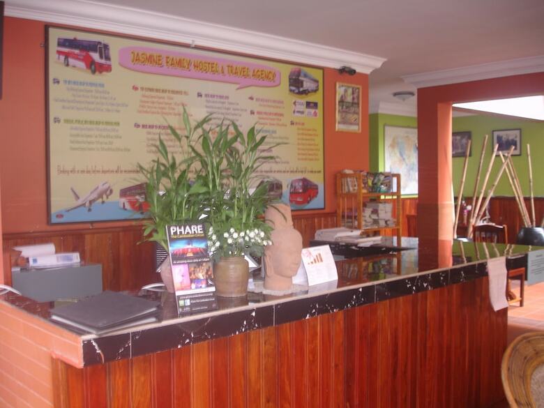 Hotel Jasmine Lodge