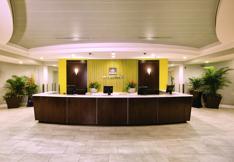 Hotel Club Wyndham Ocean Boulevard