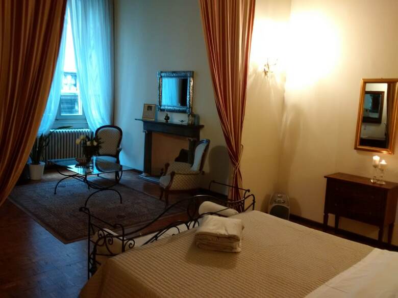 Antica Dimora B&B In Historic Residence