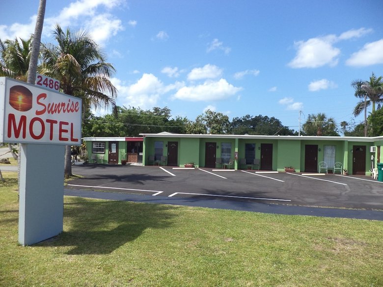 Sunrise Motel