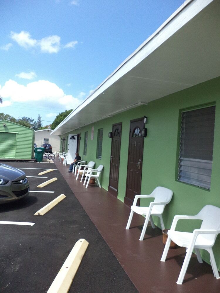 Sunrise Motel