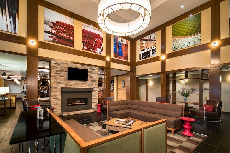 Hotel Four Points By Sheraton Louisville Airport
