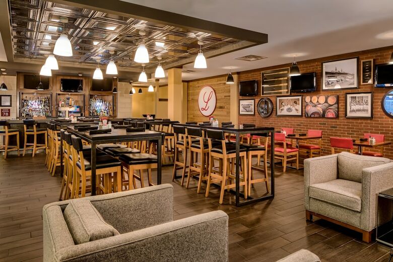 Hotel Four Points By Sheraton Louisville Airport