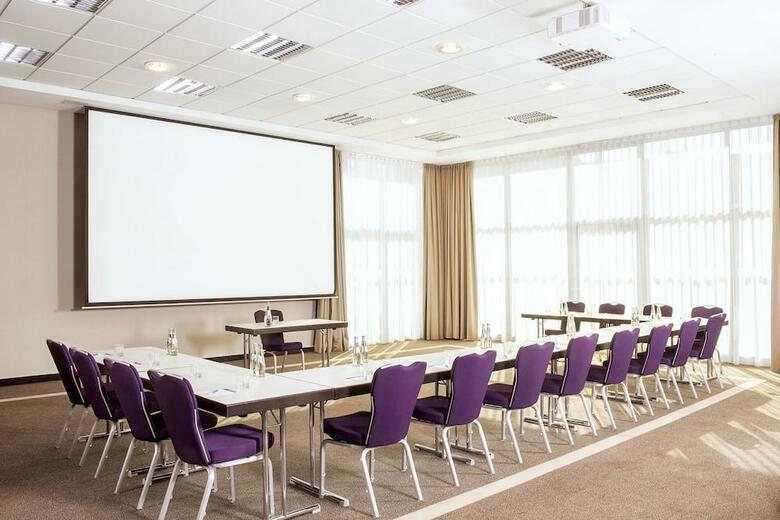 Hotel NH D�sseldorf City-nord