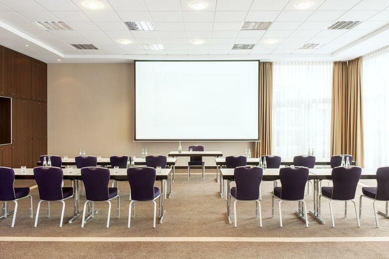 Hotel NH D�sseldorf City-nord