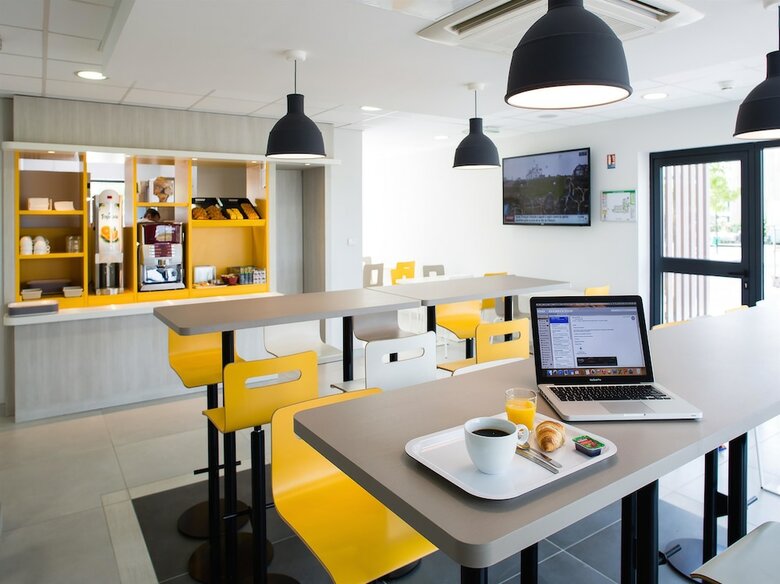 Hotel H�tel Premi�re Classe Chartres Barjouville