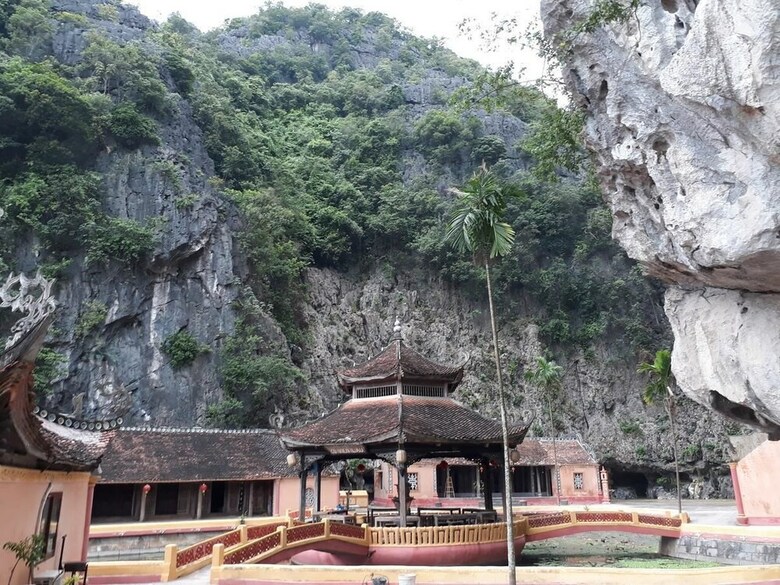 Vietnamese Ancient Village Hotel